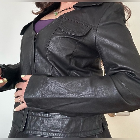 Scatola Leather jacket size L but runs more like a Medium black leather jacket - Picture 5 of 15